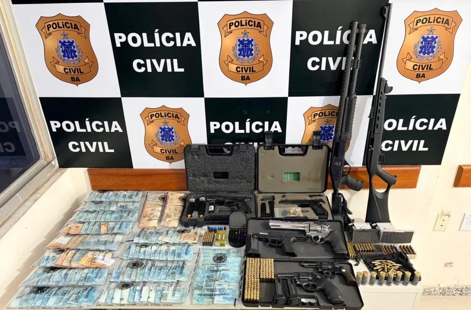 MEGA OPERAÇÃO PRENDE 08 ARMAS DE FOGO EM EUNAPOLIS BAHIA